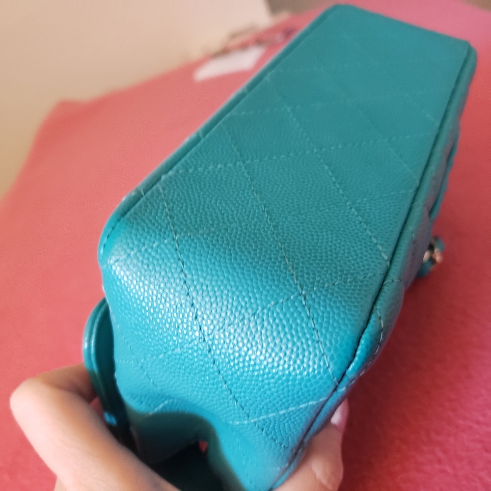 Chanel classic mini turquoise caviar gold hardware bag - Picture 4 of 13